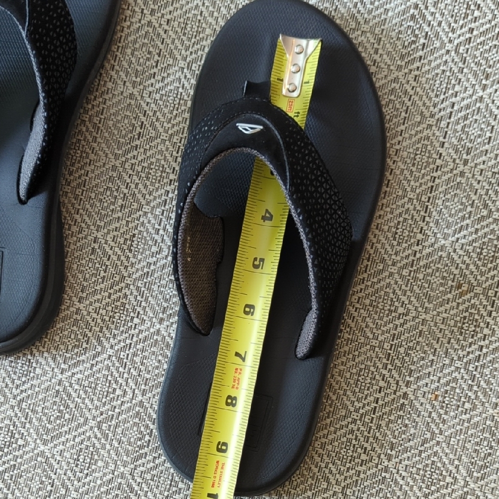 Men's Reef Rover Black Flip Flops - Picture 9 of 10